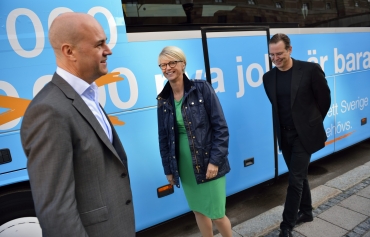 ”Alla andra har böjt sig för Moderaterna”