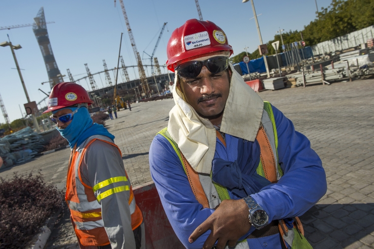 Trots många dödsfall avvaktar ILO med kontroll av Qatars VM-byggen