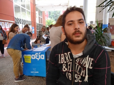 Grekiska studenter hoppas på jobb trots krisen