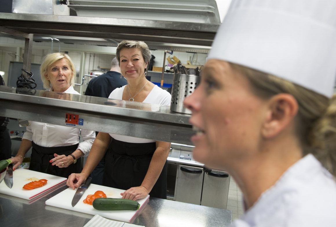 Nyanlända kvinnor är få i snabbspåren