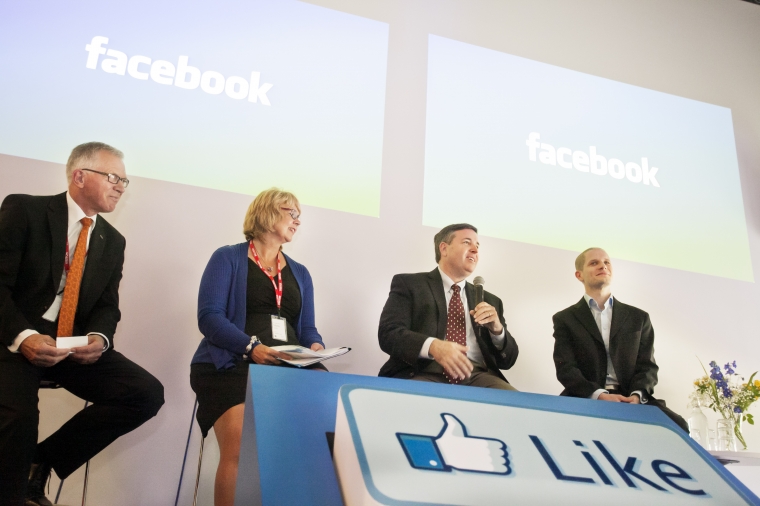 Fortfarande inget avtal på Facebook i Sverige