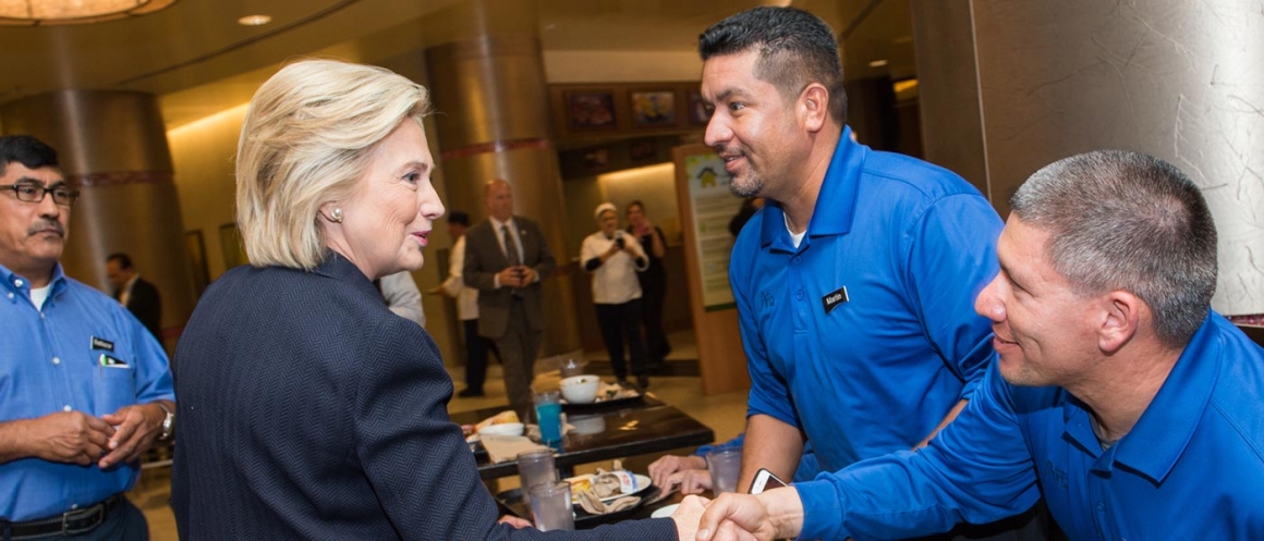 Facken har rekordsatsat för att stoppa Trump