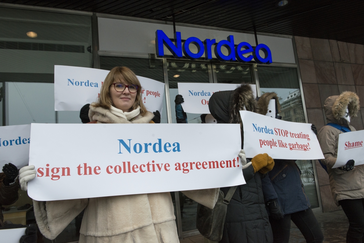 Rädda Nordea-anställda protesterade maskerade