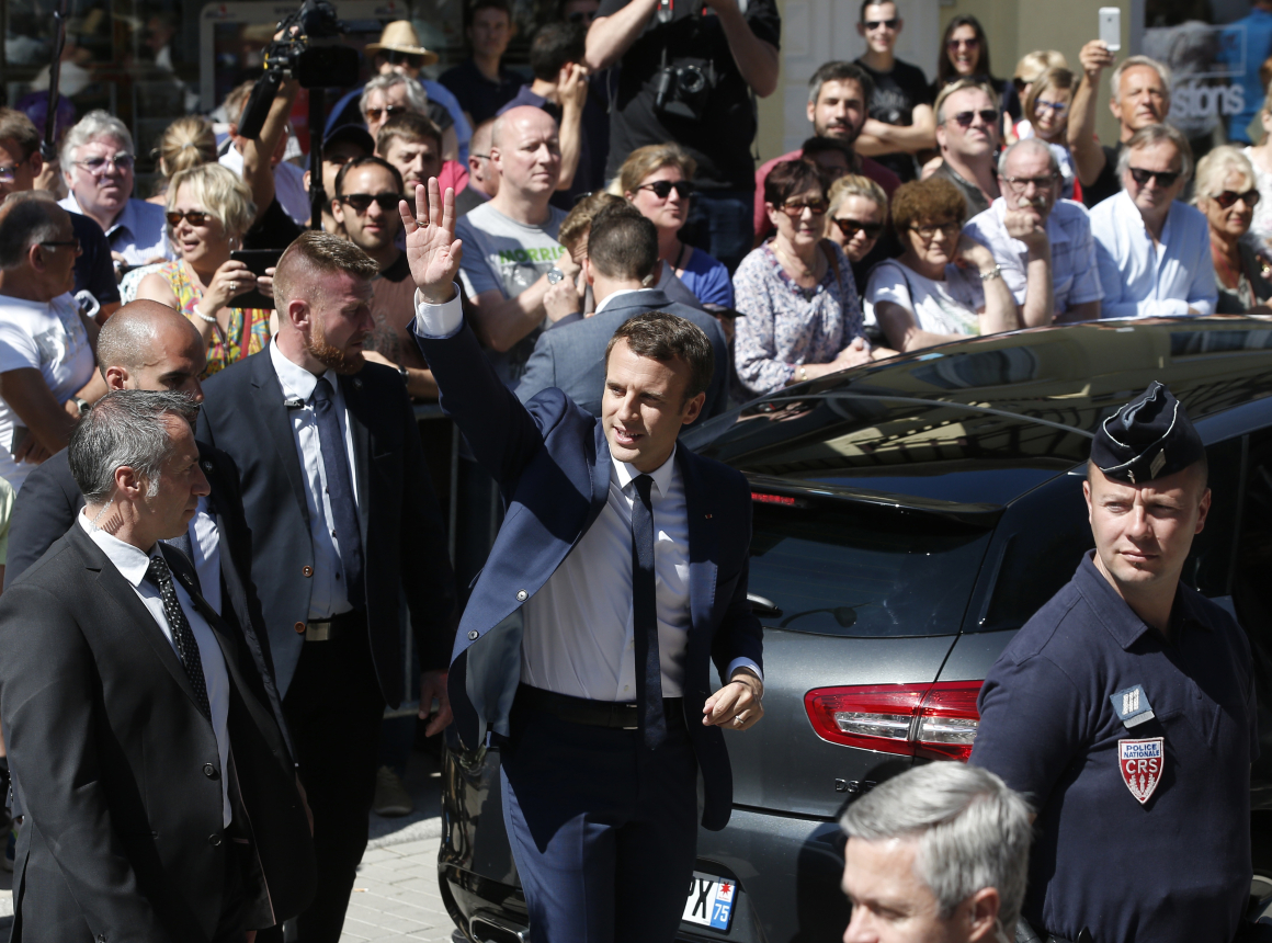 Macrons regering rivstartar reformeringen