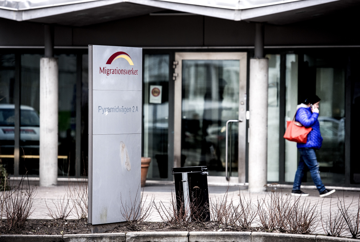 Fler än väntat kan få gå från Migrationsverket