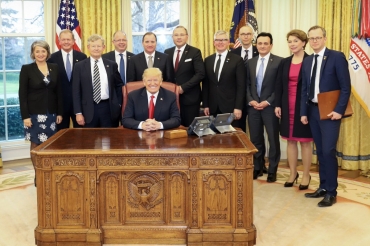 Donald J Trump överraskade svenska turister i Vita huset