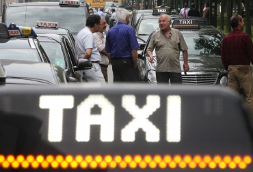 Jag skämdes som en hund i taxin