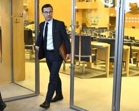 Missnöje med Kristersson: Toppmoderater efterlyser mer robotlik partiledare