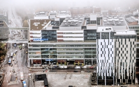 Nya Karolinska kallar in extra managementkonsulter för att bekämpa virusutbrottet