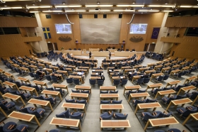 Myndigheterna tappar i förtroende hos högerväljare