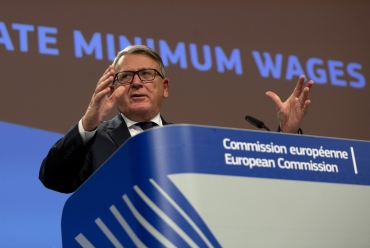 Svenska parter vill stoppa minimilöner med gult kort