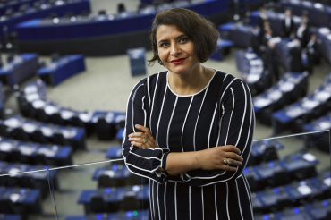 Nya strategin mot minimilöner: hotar med namninsamling