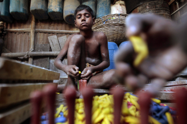 Vart tionde barn i världen tvingas arbeta