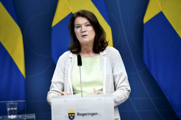 ”UD måste sopa rent framför egen dörr”