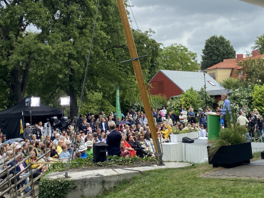 Per Bolund (MP): ”Vi går till val på bättre arbetsvillkor i vården för dem som slitit hårt”