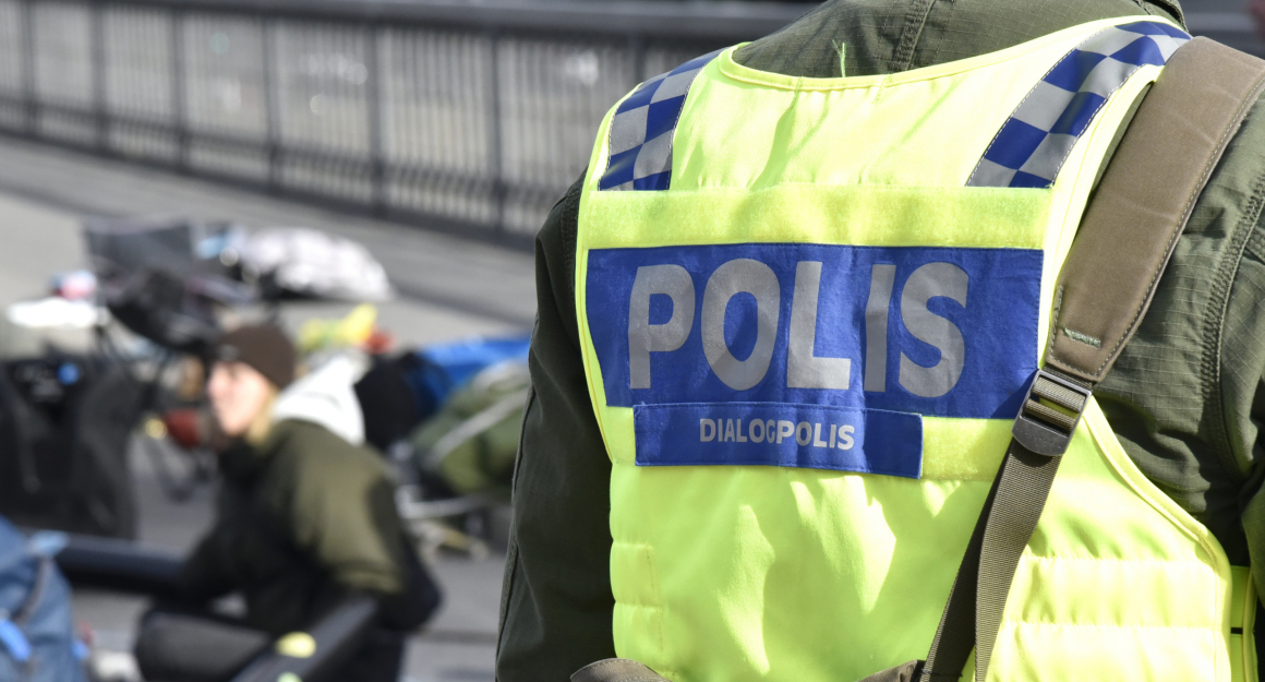 Polis grep fotograf som spelade in polisdokumentär för SVT – ”Totalitära tendenser”