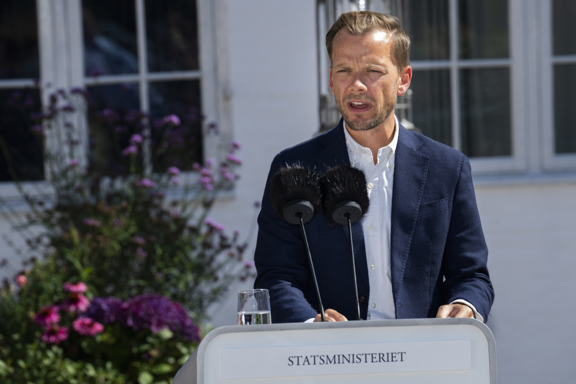 ”Som att släppa en atombomb” – Danmark överväger stämning mot minimilöner