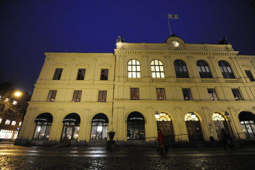 Anställda på HVB-hem döms för pojkes död