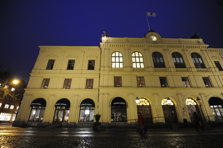 Anställda på HVB-hem döms för pojkes död