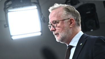 Regeringen vill basera a-kassan på inkomst