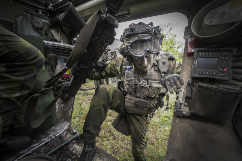 Extremvärme kräver nya rutiner för värnpliktiga