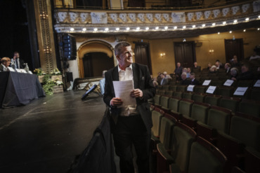 Ali Esbati: ”Skattemedel till pyramidspel måste få ett slut”