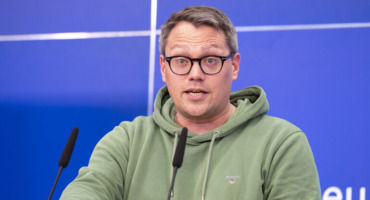 Direktiv klart: EU vill stoppa  munkavlestämningar mot journalister
