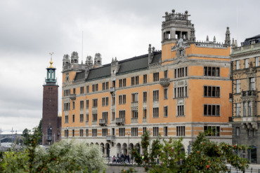 Opolitiska kan få lönepåslag om de jobbar för Tidö-målen