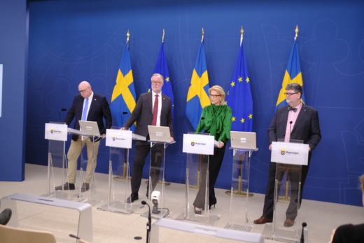 Fler ska få nya a-kassan men ersättningen trappas ner