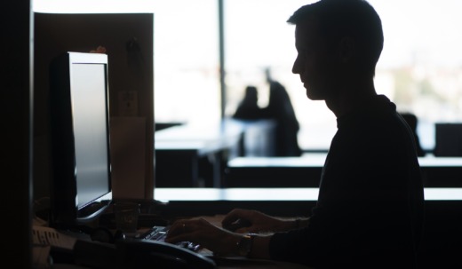 ”David” har två jobb på distans – i hemlighet