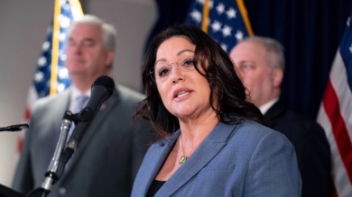 Chavez DeRemer tog avstånd från profackligt förslag