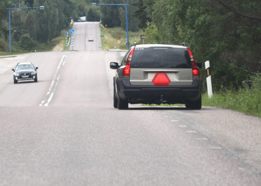 Polis åtalas – lät kollegas son slippa böter