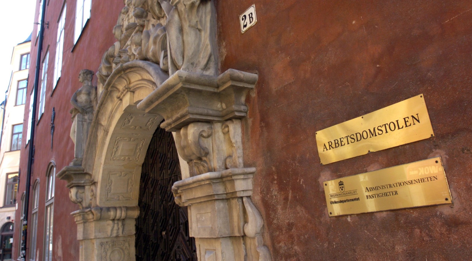 AD häver avsked – sökte i kundregister för att hjälpa son