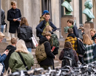 Nyexaminerade får a-kassa i Danmark – fler har jobb