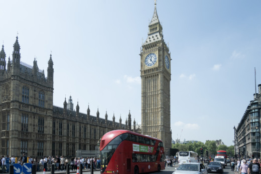 Storbritannien backar i demokratirapport – ”signifikant förändring till det sämre”