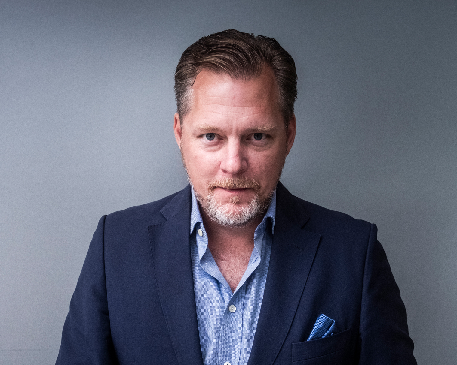 Professorn: ”Regeringen bör ta Günther Mårder ur tjänst”