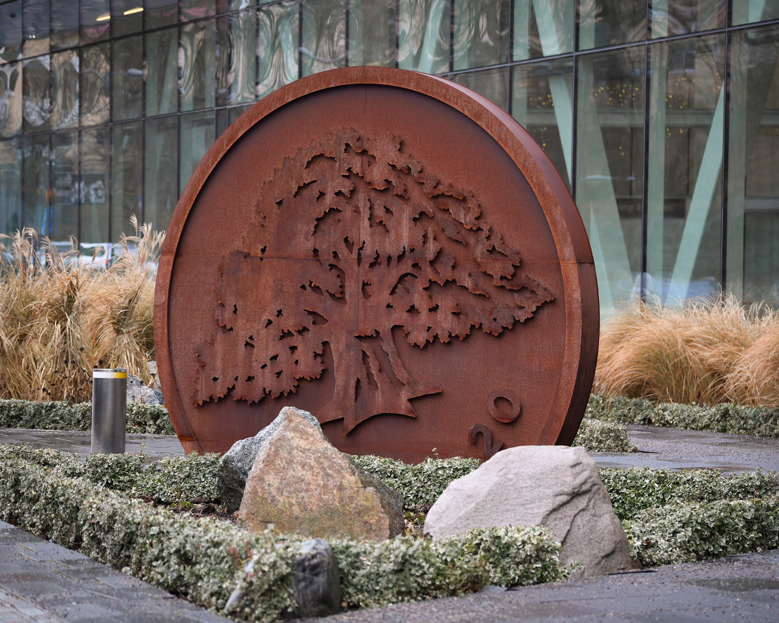 Swedbank ska kapa 550 tjänster