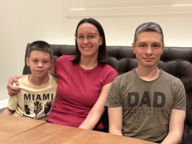 Tandläkarfamiljen har landat i Sverige efter fyra månader