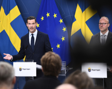 Regeringens ventil för tonårsutvisade – ”löser inte problemet”