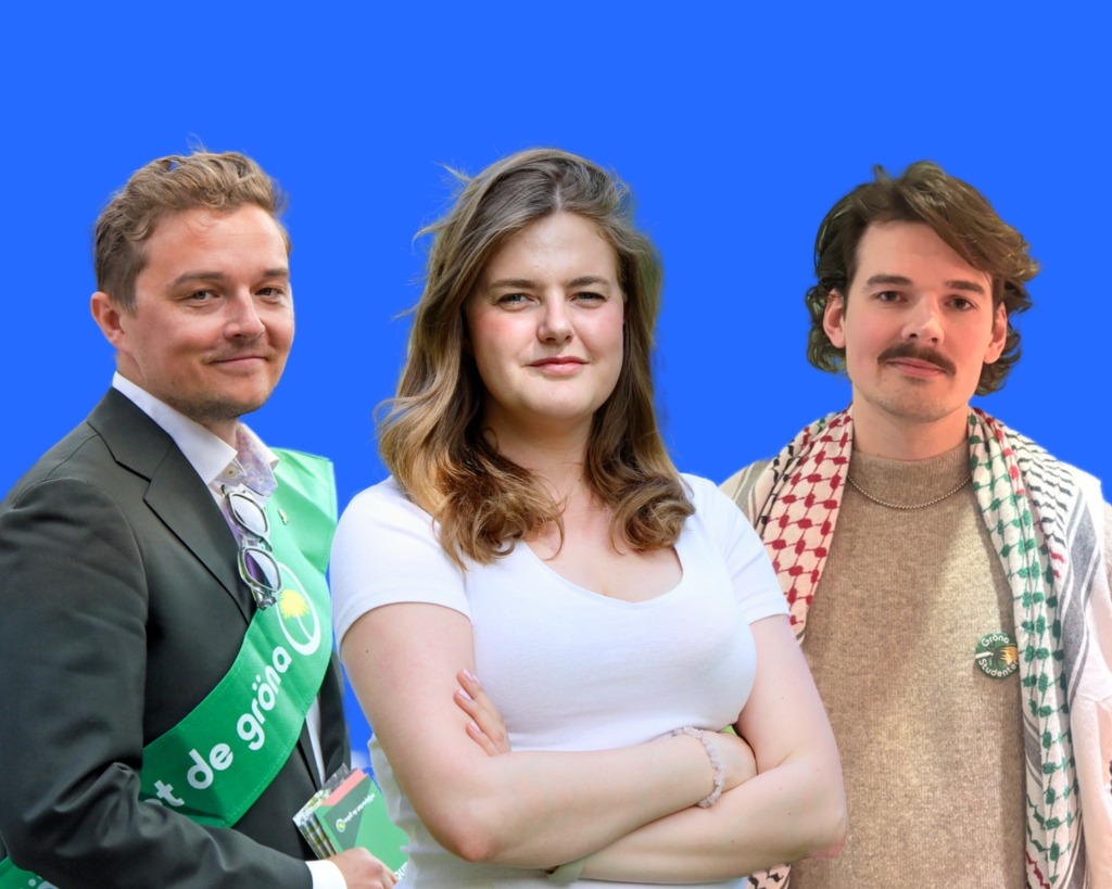 Tre personer står framför en helt blå bakgrund och symboliserar de valfrågor som studenterna bryr sig om. Personen till vänster bär kostym och ett grönt band, personen i mitten bär en vit skjorta och personen till höger bär en beige skjorta med en mönstrad halsduk.